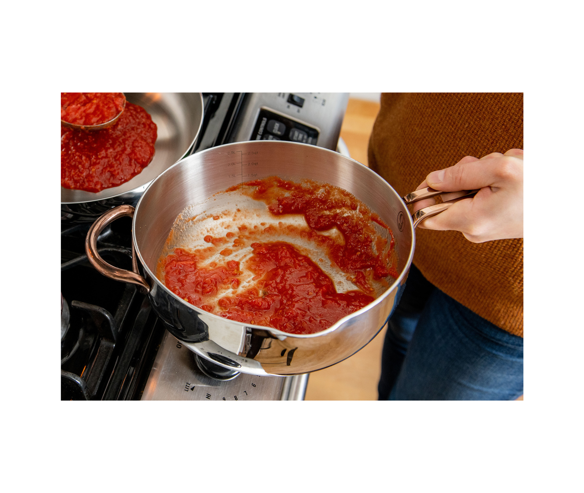 01-saucy-lifestyle_d83a2334-b3f2-4304-a100-463e64c899a4.png